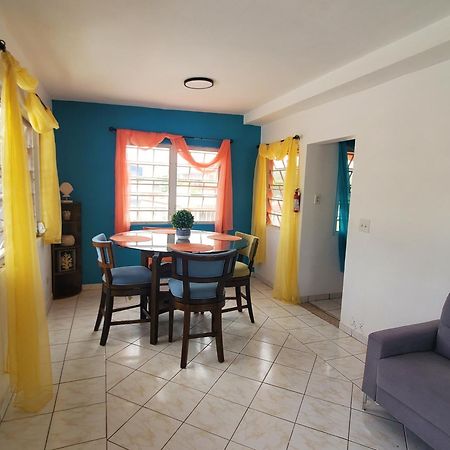 Cozy Cute Home 2Nd Floor Pay At The Property And We Have Many Method Of Payments Just Ask Us Фахардо Стая снимка